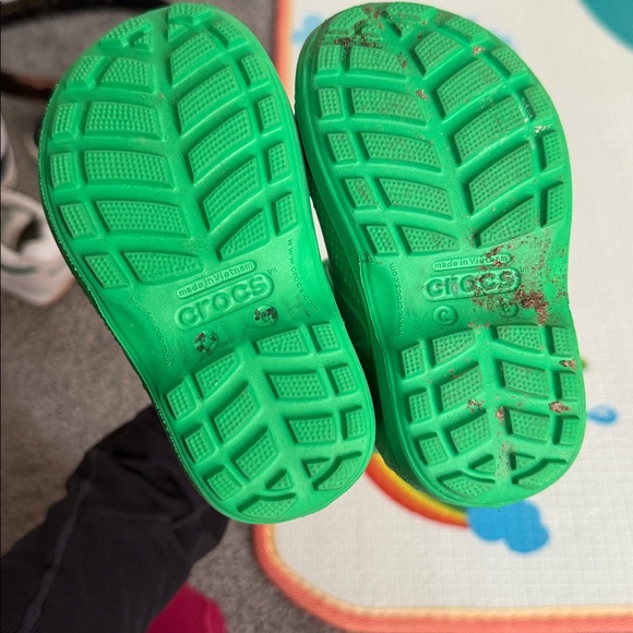 CROCS Kids Vibrant Green Rain Boots - Picture 3 of 4